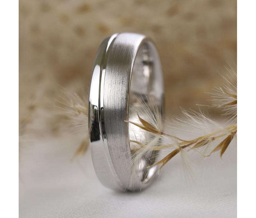 Snubný strieborný prsteň GLAMIS v prevedení bez kameňa pre mužov aj ženy