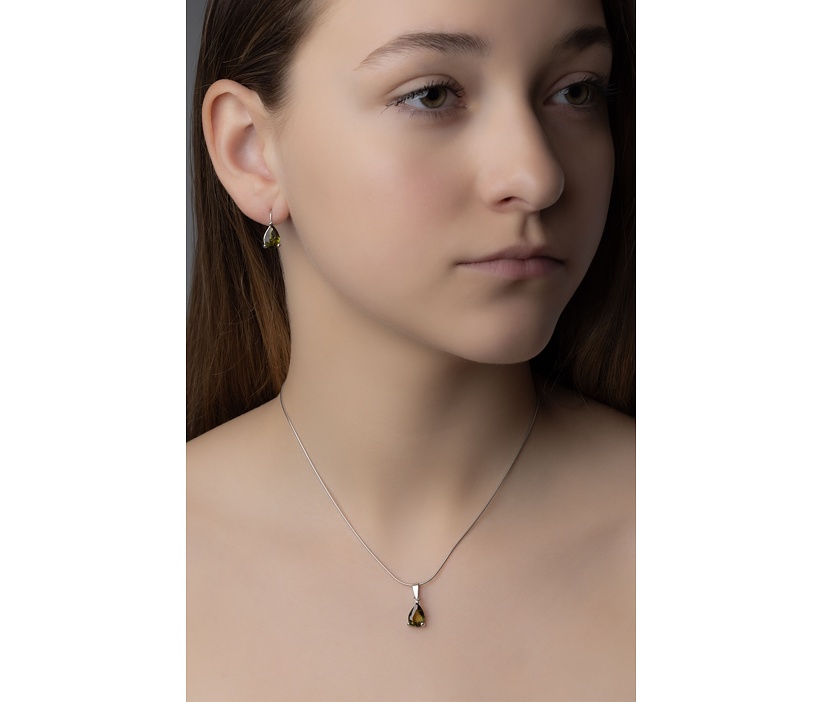 Ciondolo in argento Babette con moldavite naturale